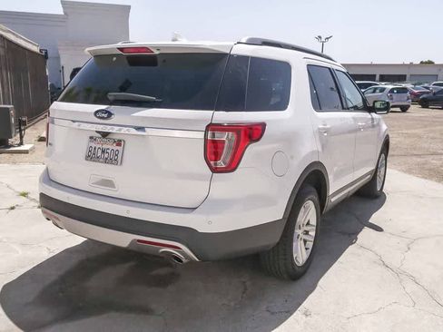 Used 2017 Ford Explorer XLT w/ Equipment Group 202A FWD image 9
