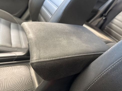 Used 2018 Honda CR-V LX image 29