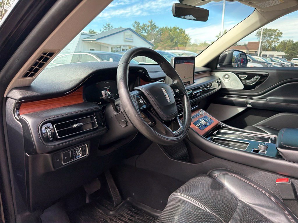Used 2020 Lincoln Aviator Reserve w/ Equipment Group 201A AWD/4WD image 15