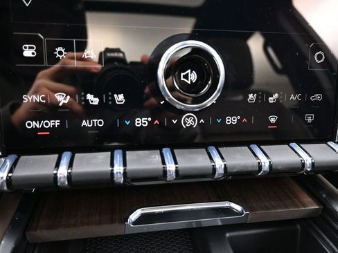 New 2026 GMC Acadia Denali Ultimate image 17