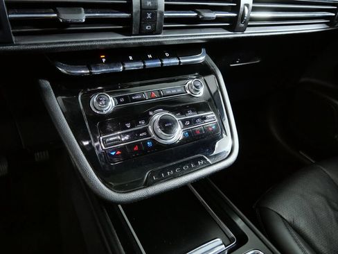 Certified 2022 Lincoln Corsair AWD w/ Premium Package image 18