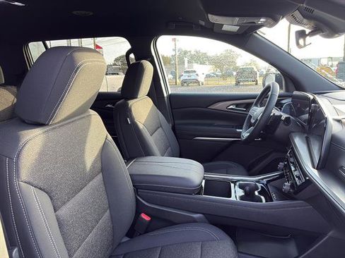New 2026 Chevrolet Traverse LT FWD image 9