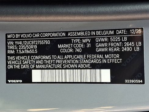 New 2026 Volvo XC40 B5 Plus w/ Protection Package Premier image 13