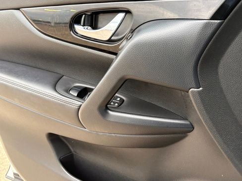 Certified 2022 Nissan Rogue Sport SL AWD/4WD image 32