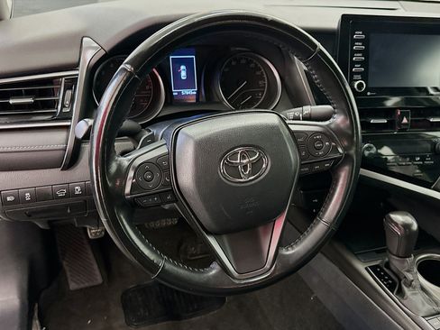 Used 2023 Toyota Camry SE FWD image 18