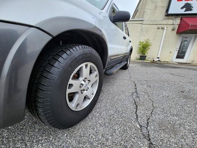 Used 2004 Ford Escape XLT AWD/4WD image 23