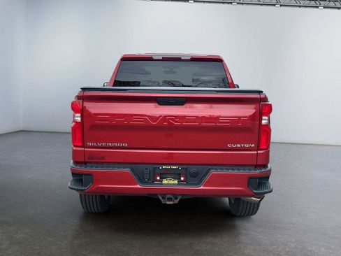 Used 2020 Chevrolet Silverado 1500 Custom w/ Custom Value Package image 4