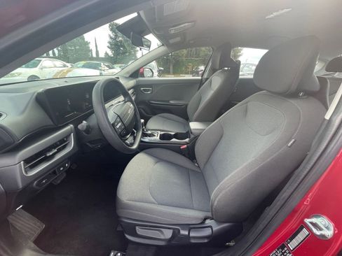 Used 2025 Kia K4 LXS image 22