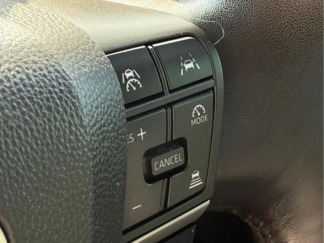 Used 2025 Toyota Camry XLE FWD image 12