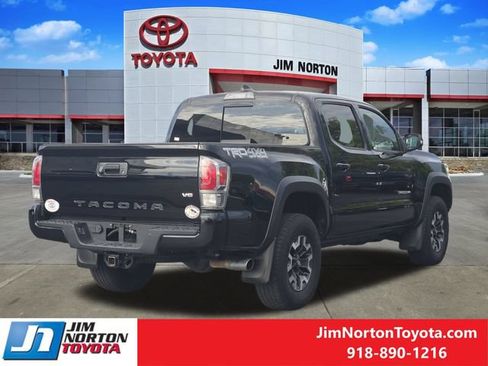 Used 2021 Toyota Tacoma TRD Off-Road w/ TRD Premium Off Road Package AWD/4WD image 8