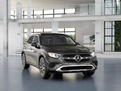 Used 2026 Mercedes-Benz GLC 300 4MATIC image 9