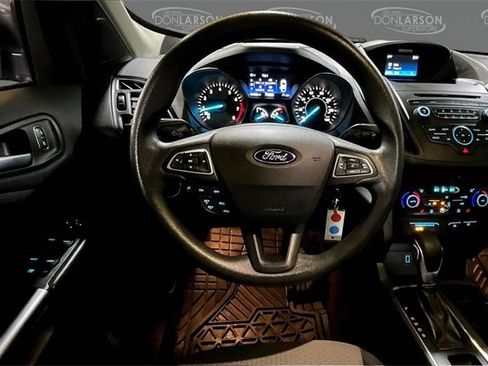 Used 2018 Ford Escape SE image 18