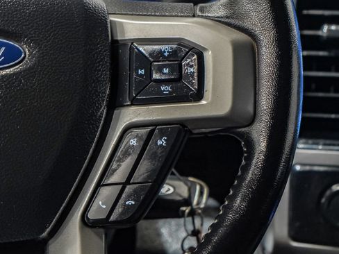 Used 2022 Ford F350 Lariat w/ Lariat Value Package AWD/4WD image 18