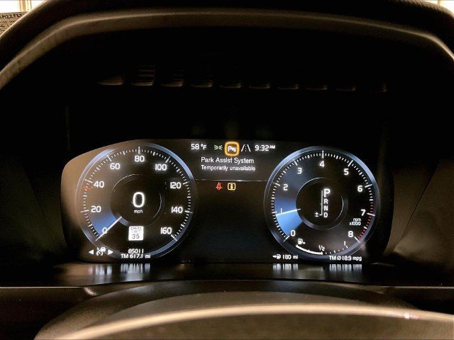 Used 2022 Volvo XC90 T6 Momentum w/ Climate Package AWD/4WD image 19