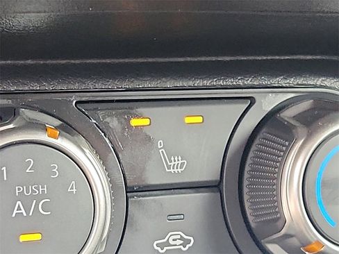 New 2025 Nissan Kicks SV w/ SV Premium Package image 10