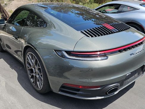 Used 2020 Porsche 911 Carrera 4S AWD/4WD image 2