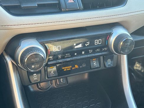 Used 2021 Toyota RAV4 XLE w/ Convenience Package image 25