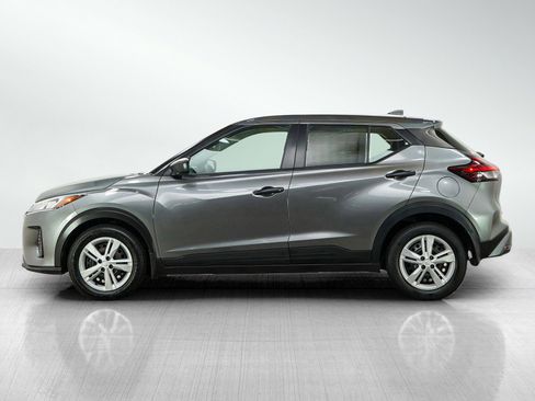 Used 2024 Nissan Kicks S FWD image 2