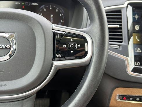 Used 2021 Volvo XC90 T5 Momentum AWD/4WD image 21