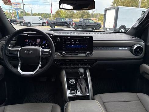 Certified 2025 Chevrolet Colorado ZR2 w/ Technology Package image 24