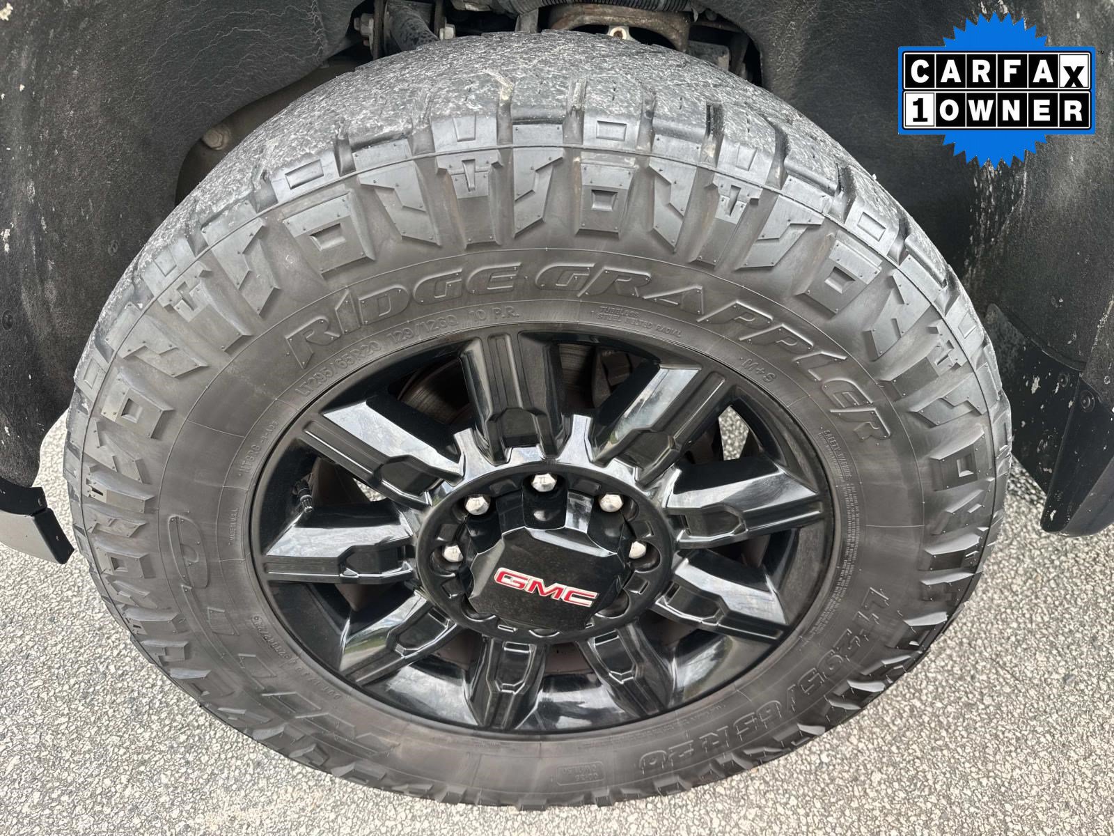Used 2024 GMC Sierra 2500 AT4 w/ AT4 Premium Plus Package AWD/4WD image 11
