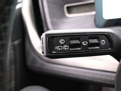 Used 2023 Rivian R1S Adventure AWD/4WD image 18