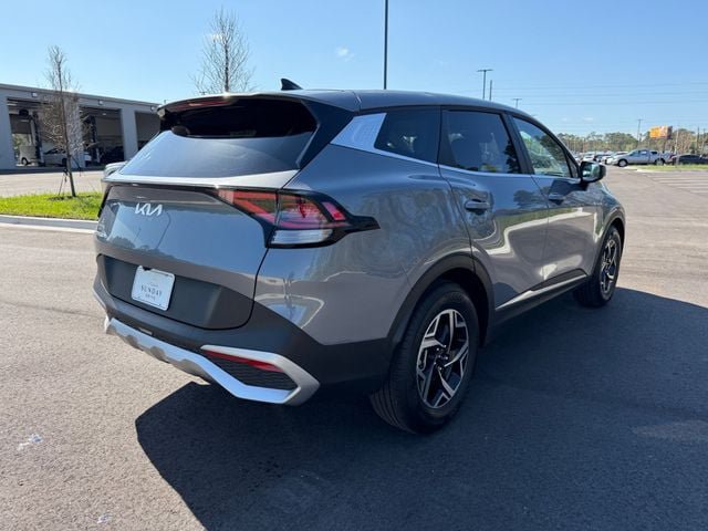 Used 2025 Kia Sportage LX FWD image 12