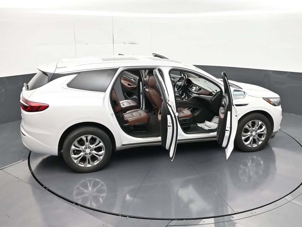 Used 2018 Buick Enclave Avenir FWD image 36