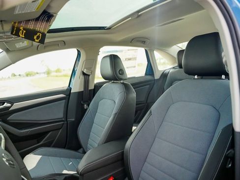 New 2025 Volkswagen Jetta SE image 8