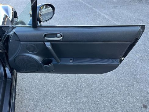 Used 2006 MAZDA MX-5 Miata Sport image 15