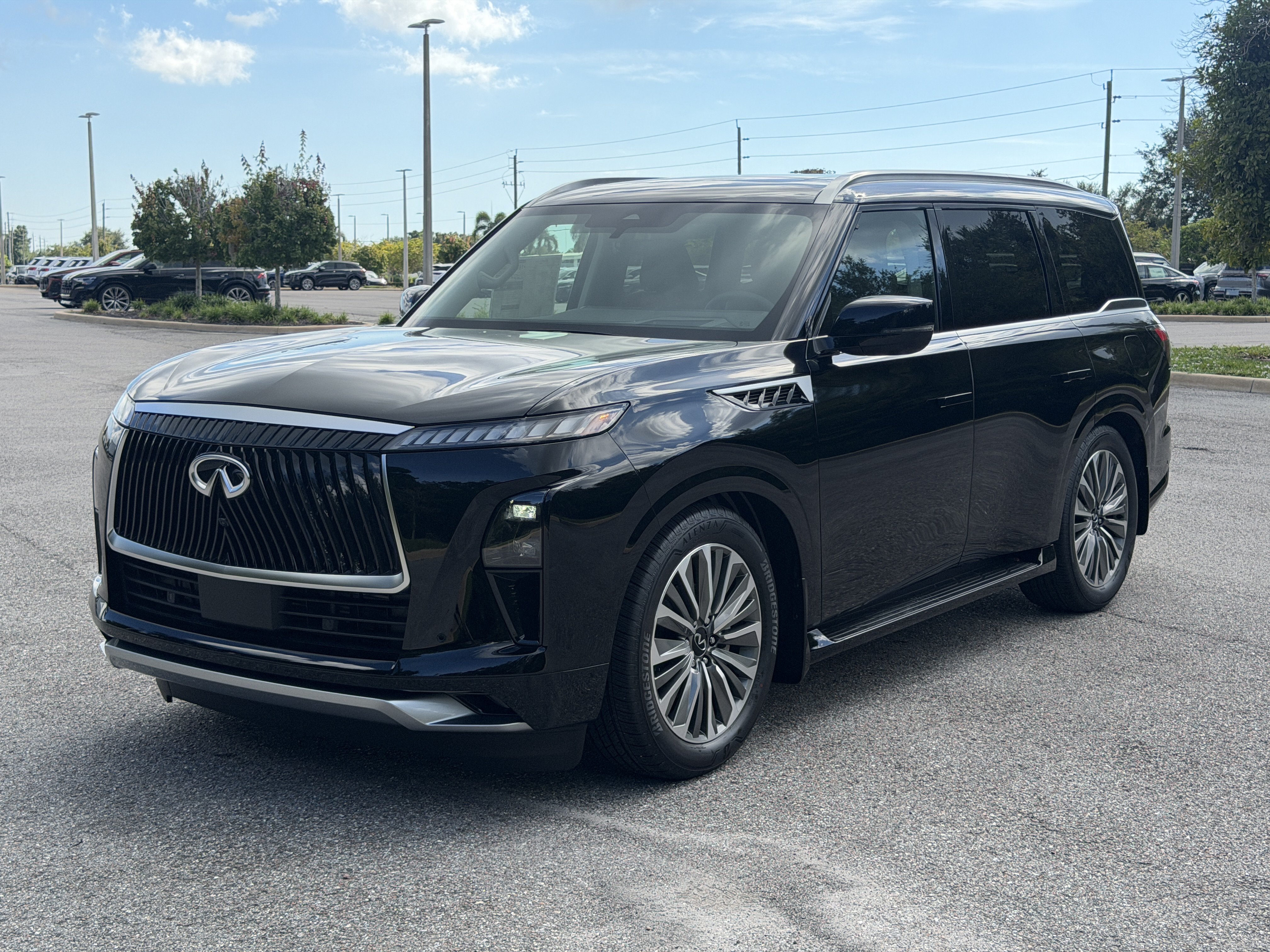 New 2027 INFINITI QX80 Luxe w/ Cargo Package RWD image 3