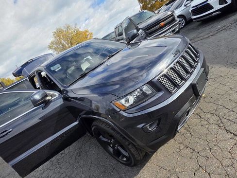 Used 2015 Jeep Grand Cherokee Altitude image 16