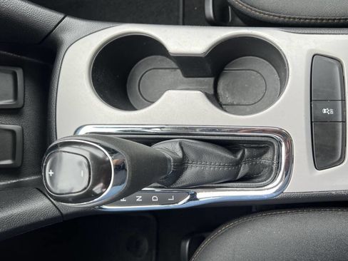 Used 2017 Chevrolet Cruze LS image 19