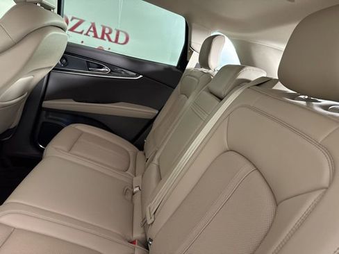 Used 2022 Lincoln Nautilus Reserve w/ Equipment Group 201A image 7