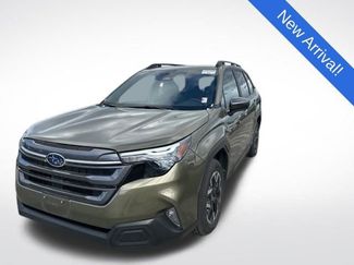 Used 2025 Subaru Forester Premium video 3