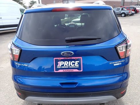 Used 2017 Ford Escape Titanium image 3