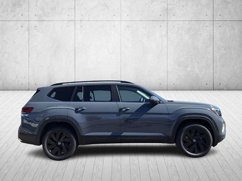 New 2026 Volkswagen Atlas SE FWD image 4
