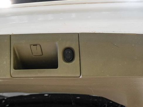 Used 2018 Chevrolet Tahoe Premier AWD/4WD image 52