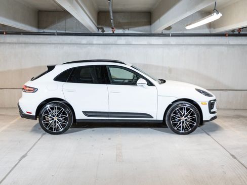 Certified 2026 Porsche Macan AWD/4WD image 8