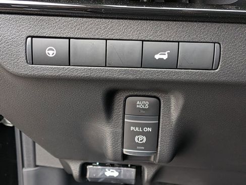 New 2026 Nissan Murano SV AWD/4WD image 15