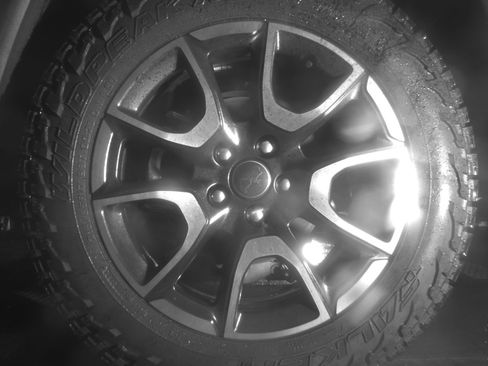 Used 2025 Jeep Compass Trailhawk image 14