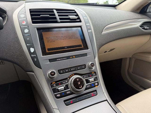 Used 2019 Lincoln MKZ Premiere FWD image 31