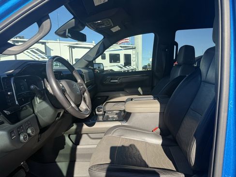 Used 2022 Chevrolet Silverado 1500 ZR2 image 15