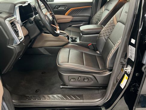 Used 2024 GMC Canyon Denali w/ LPO, Denali Black Edition image 18