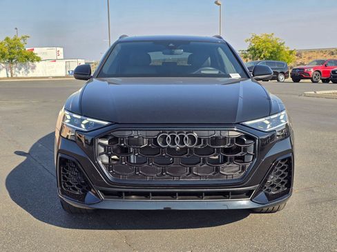 Certified 2025 Audi Q8 Prestige AWD/4WD image 6