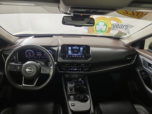 Used 2022 Nissan Rogue Platinum w/ Head-Up Display Package image 13