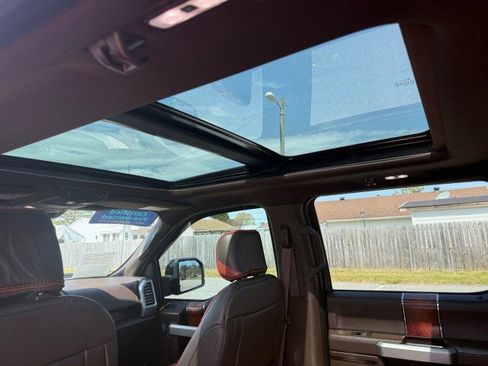 Used 2018 Ford F150 King Ranch w/ Equipment Group 601A Luxury AWD/4WD image 4