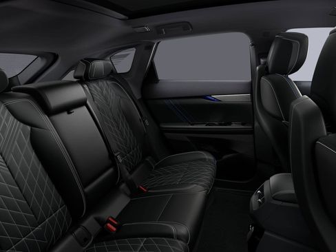 New 2026 Cadillac Optiq V w/ LPO, Floor Liner Package AWD/4WD image 44