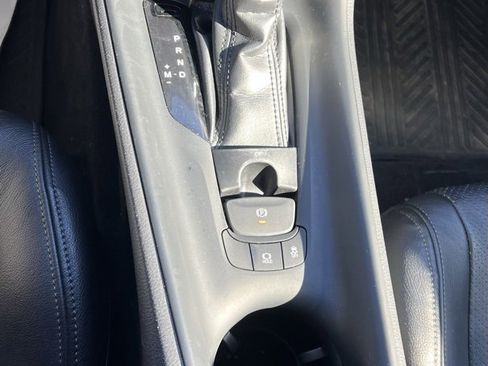 Used 2018 Toyota C-HR XLE image 13