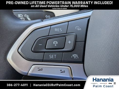 Used 2025 Volkswagen Taos SE FWD image 24